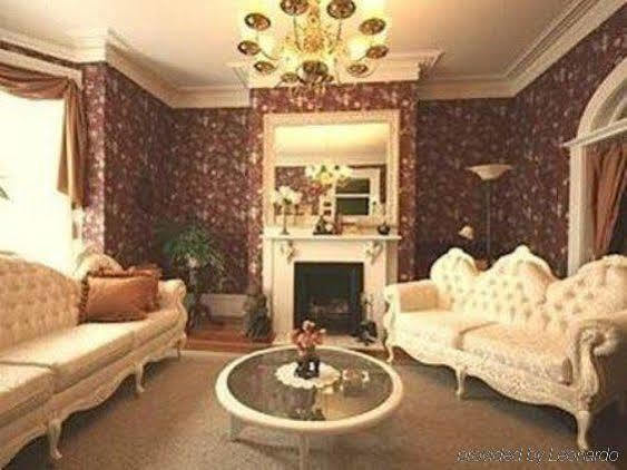 Balmoral House Bed & Breakfast Сент-Джонс Экстерьер фото