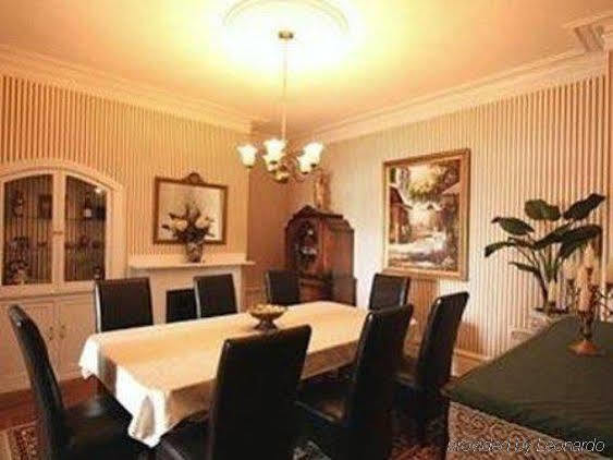 Balmoral House Bed & Breakfast Сент-Джонс Экстерьер фото